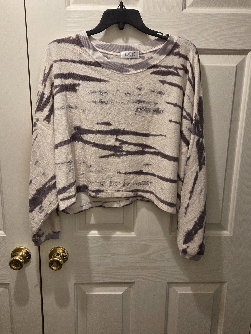 LABIZ Los Angeles Tie-Dye Crewneck Top in Cream and Lavender